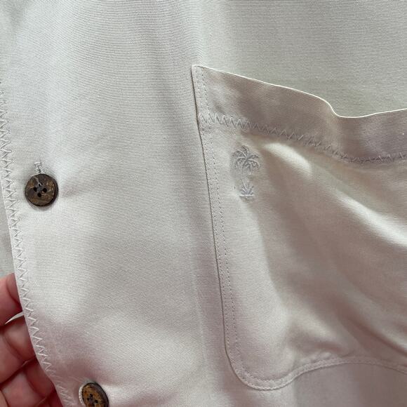 Tommy Bahama Shirt XL Tan Silk Button Down Short Sleeve Camp Casual Resort Wear - Picture 11 of 13